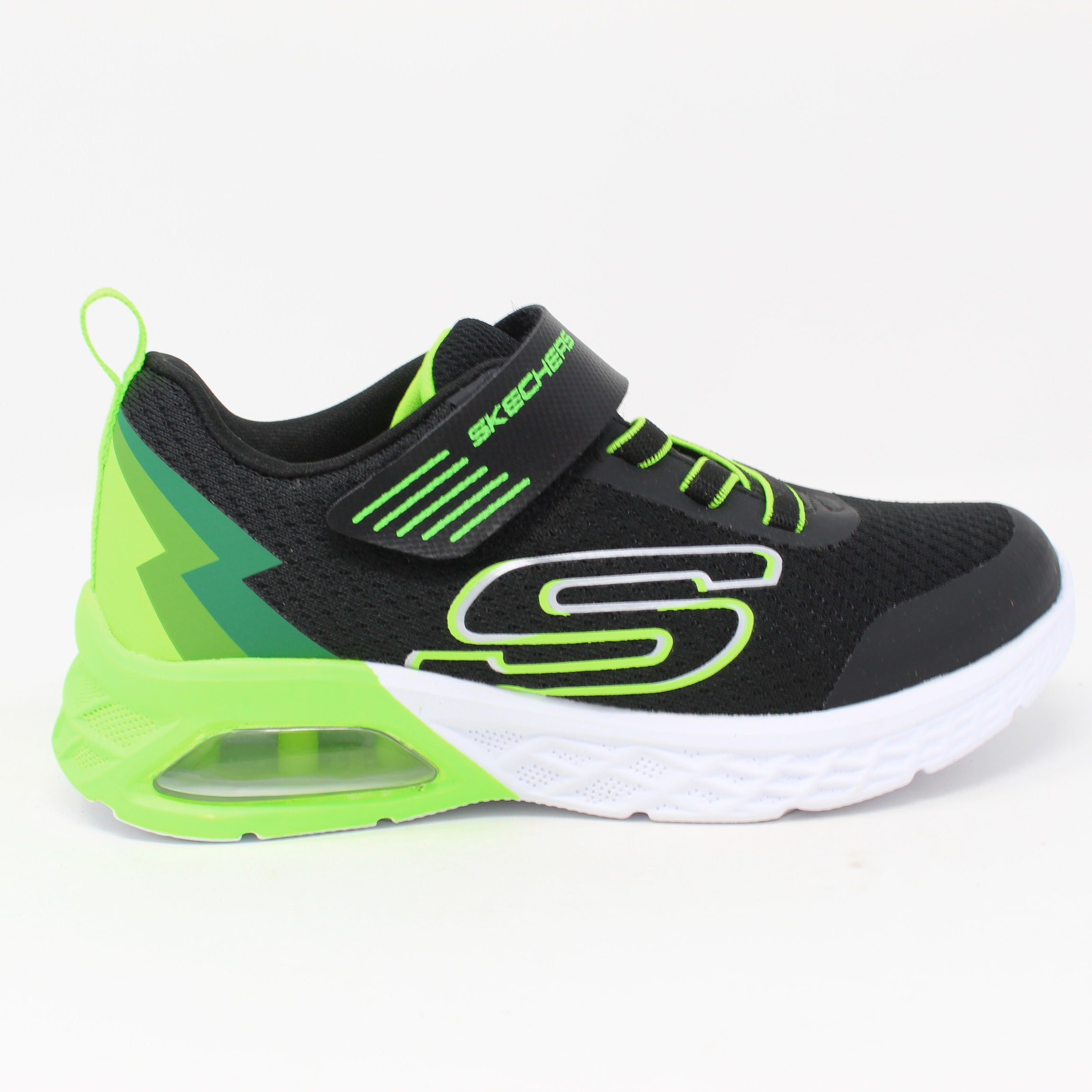 Skechers shoes from which country online